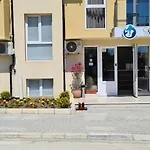 Otel семеен сирена