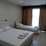семеен сирена Otel *