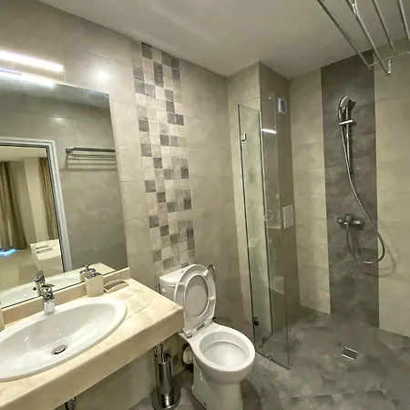 семеен сирена 阿赫托波尔