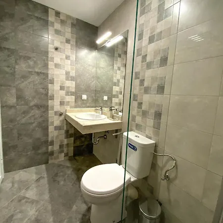 семеен сирена 阿赫托波尔