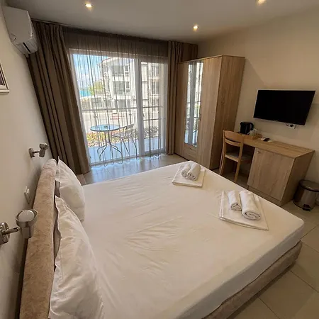 Hotel семеен сирена