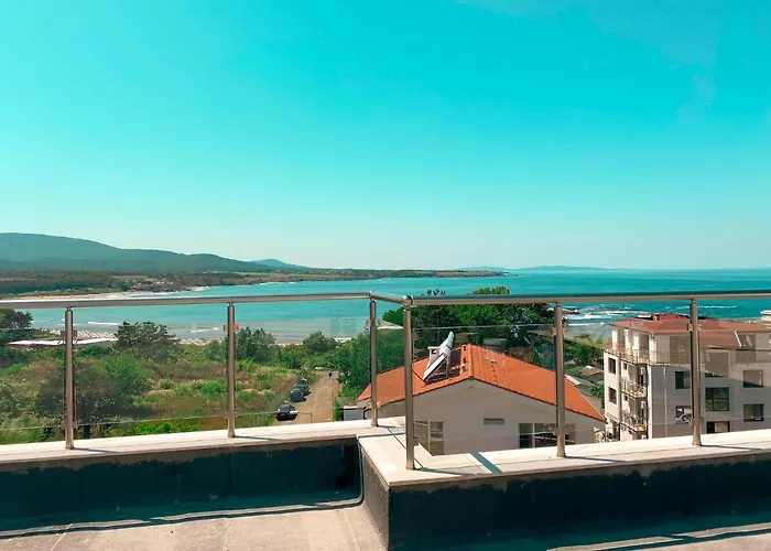 семеен сирена 阿赫托波尔