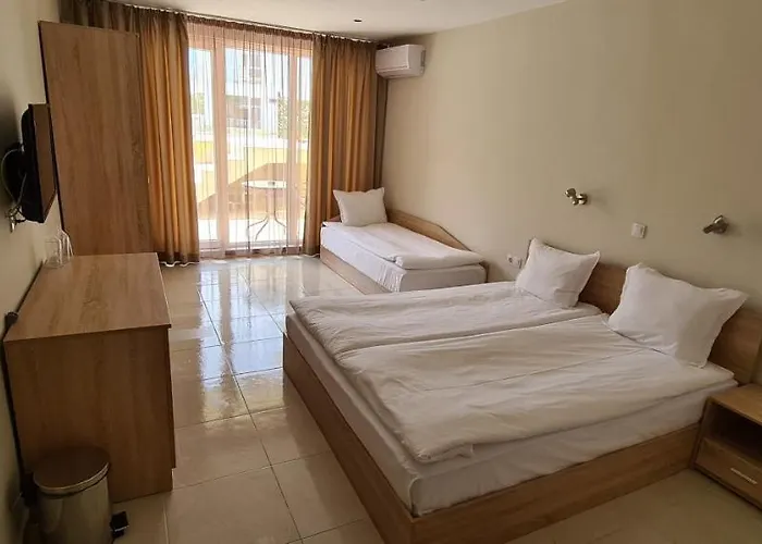 семеен сирена 酒店 *