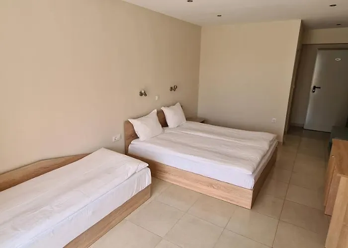 семеен сирена 酒店 *