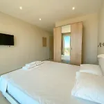 Hotel семеен сирена *