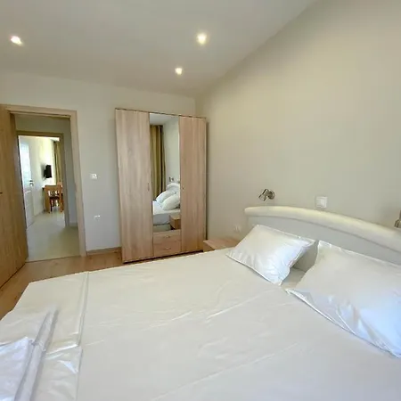 Hotel семеен сирена