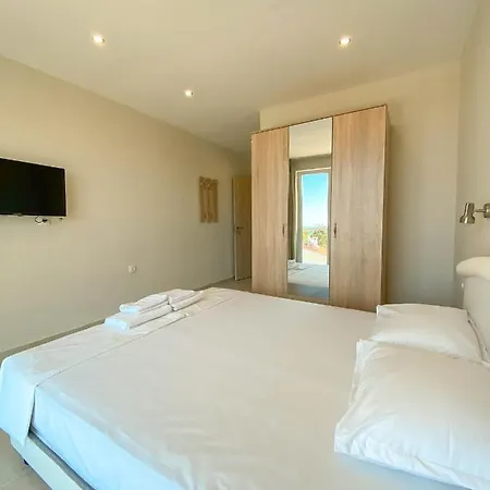 Hotel семеен сирена *