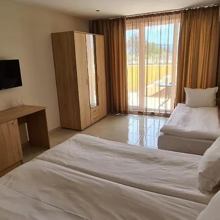 Hotel семеен сирена