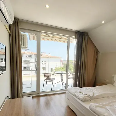 семеен сирена Hotel Achtopol