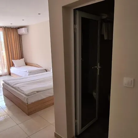 Hotel семеен сирена