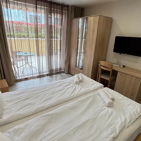 Hotel семеен сирена Achtopol