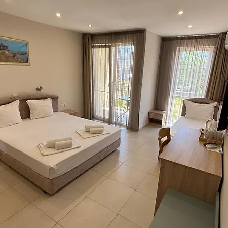 семеен сирена Hotell *