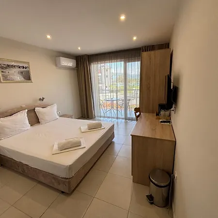 семеен сирена Hotell Achtopol