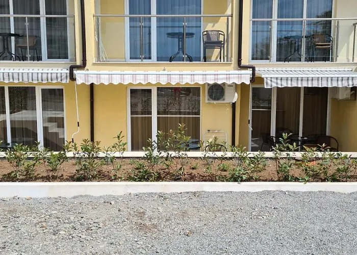 семеен сирена * Ahtopol