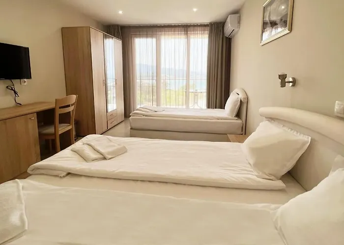 Hotel семеен сирена *